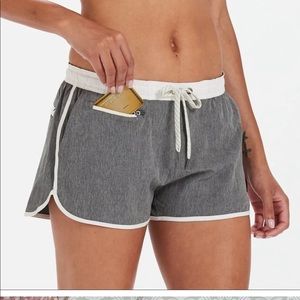 Vuori Women’s Tavi Athletic Shorts Grey White XS